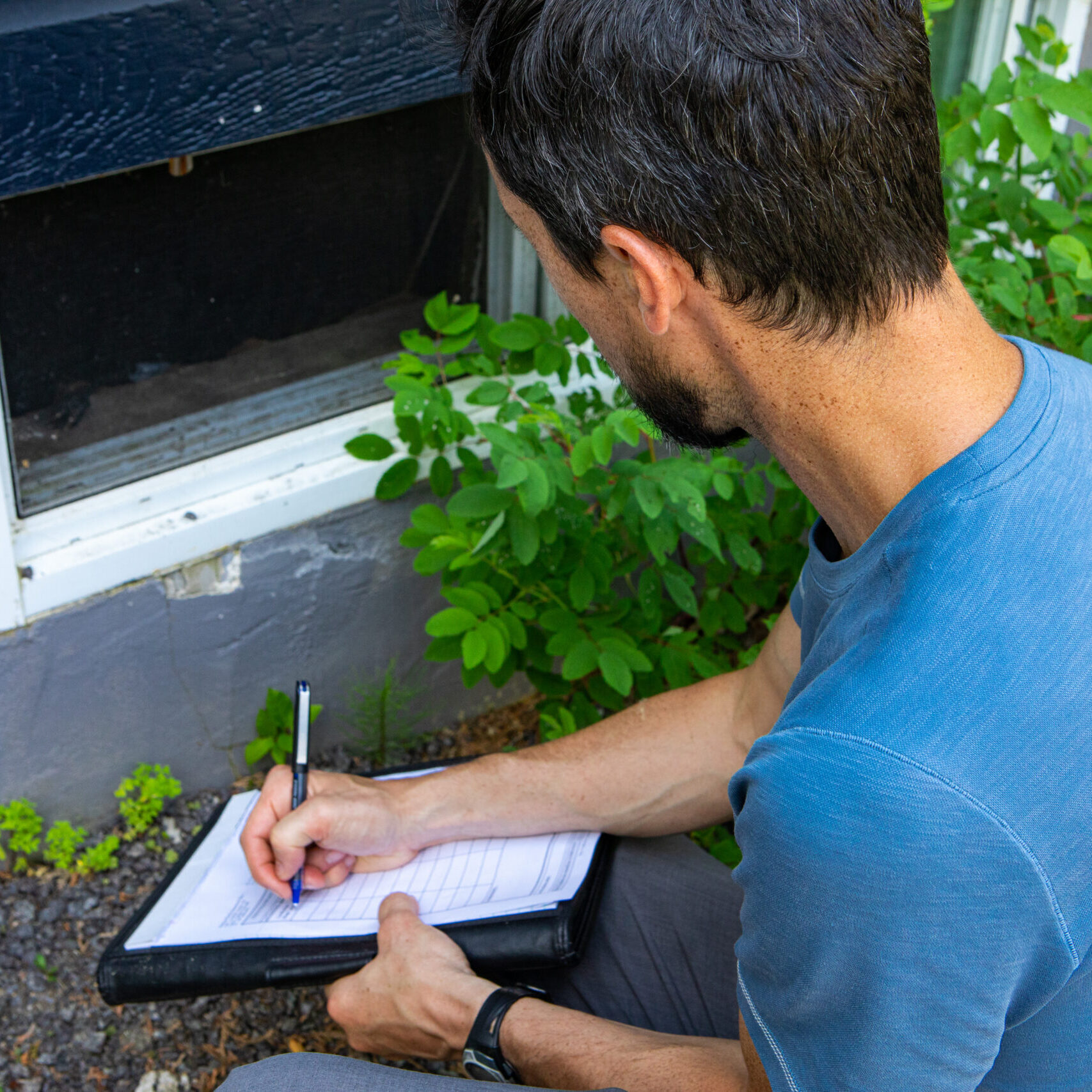 Indoor Damp And Air Quality Or Iaq Testing. Indoor Damp And Air Quality Or Iaq Testing.